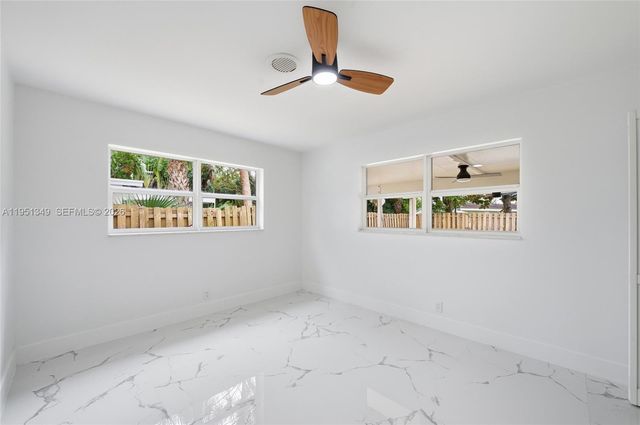 4711 NE 18th Avenue, Oakland Park, FL 33334