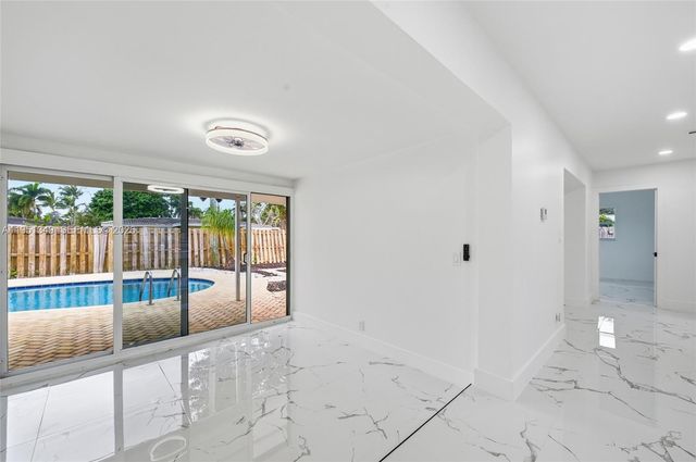 4711 NE 18th Avenue, Oakland Park, FL 33334