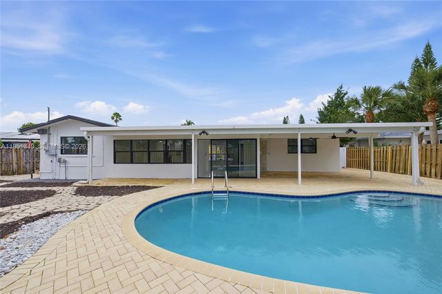 4711 NE 18th Avenue, Oakland Park, FL 33334