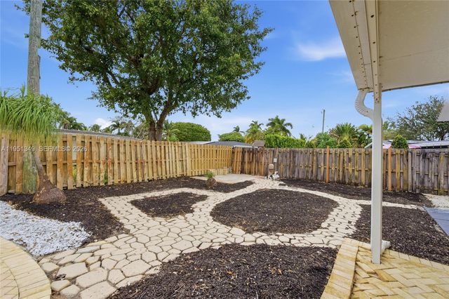 4711 NE 18th Avenue, Oakland Park, FL 33334