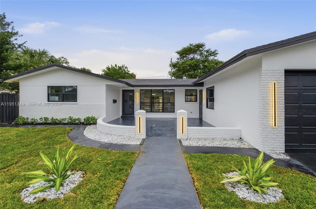 4711 NE 18th Avenue, Oakland Park, FL 33334