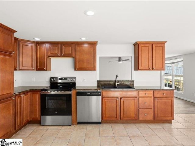 1028 Pinelake Drive, Anderson, SC 29689