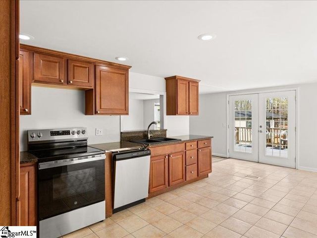 1028 Pinelake Drive, Anderson, SC 29689