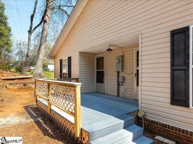 1028 Pinelake Drive, Anderson, SC 29689