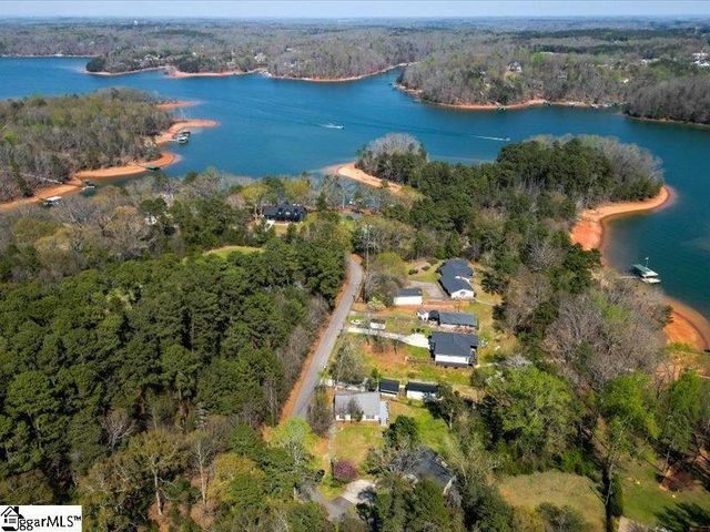 1028 Pinelake Drive, Anderson, SC 29689