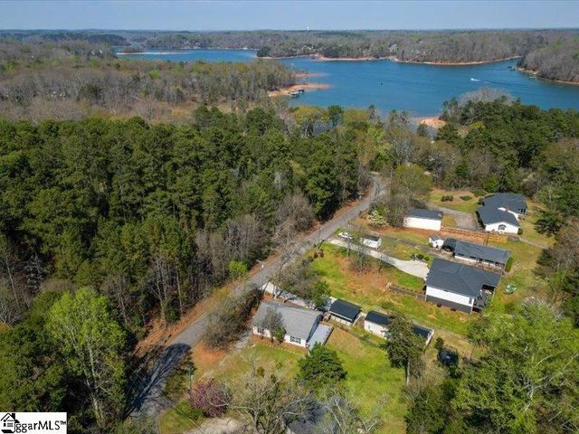 1028 Pinelake Drive, Anderson, SC 29689