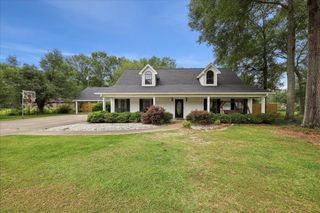 504 County Road 763 N, Buna, TX 77612