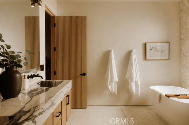 12527 Mitchell Avenue, Los Angeles, CA 90066