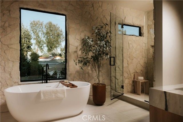 12527 Mitchell Avenue, Los Angeles, CA 90066