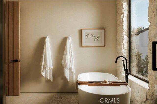 12527 Mitchell Avenue, Los Angeles, CA 90066