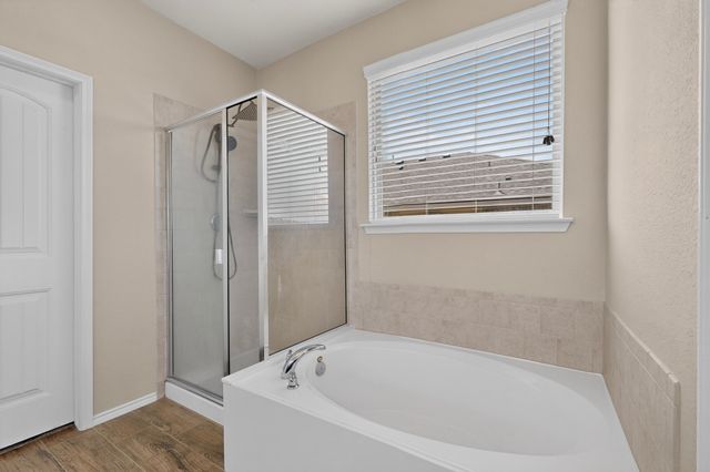 410 Dartmouth Drive, Van Alstyne, TX 75496