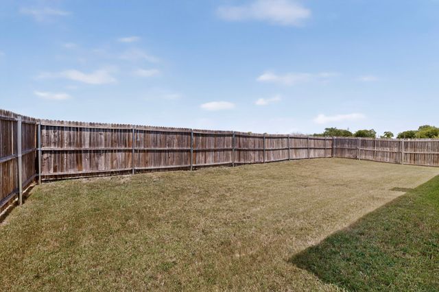 410 Dartmouth Drive, Van Alstyne, TX 75496