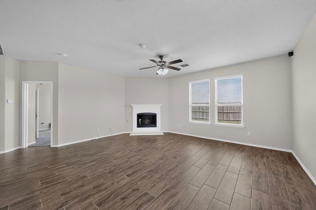 410 Dartmouth Drive, Van Alstyne, TX 75496