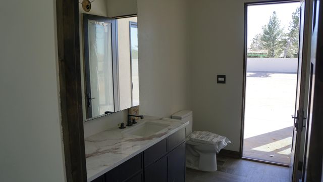 420 Bledsoe Road NW, Los Ranchos, NM 87107