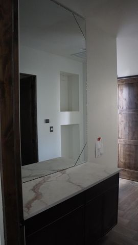 420 Bledsoe Road NW, Los Ranchos, NM 87107