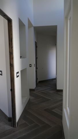 420 Bledsoe Road NW, Los Ranchos, NM 87107