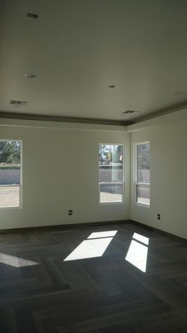 420 Bledsoe Road NW, Los Ranchos, NM 87107