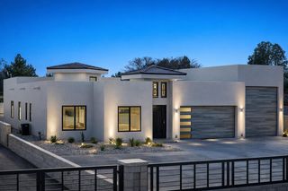 420 Bledsoe Road NW, Los Ranchos, NM 87107