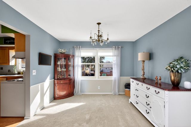 409 39th Street, West Des Moines, IA 50265