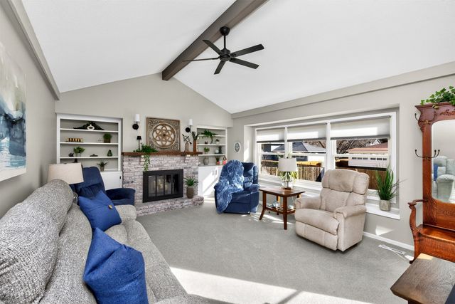 409 39th Street, West Des Moines, IA 50265