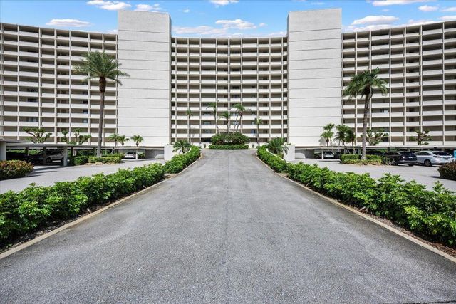 120 Lakeshore Drive 4360, North Palm Beach, FL 33408