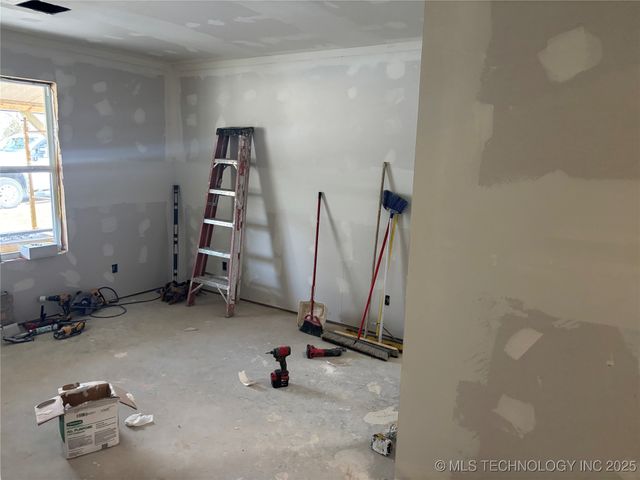 207 NE 2nd Street, Adair, OK 74330