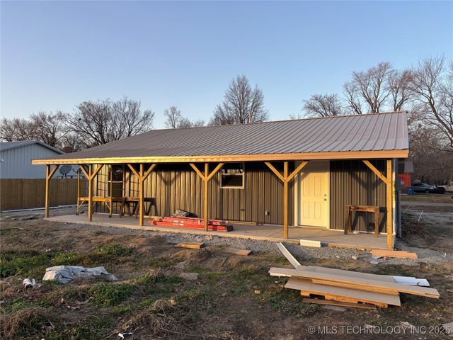 207 NE 2nd Street, Adair, OK 74330