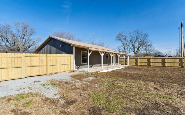 207 NE 2nd Street, Adair, OK 74330