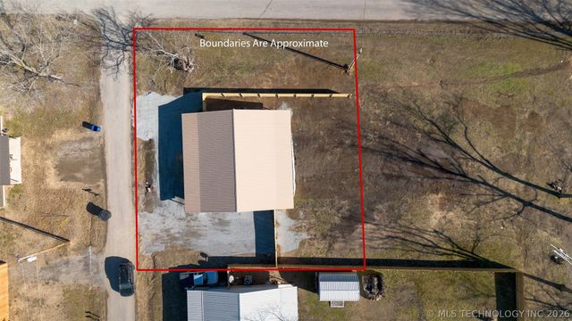 207 NE 2nd Street, Adair, OK 74330