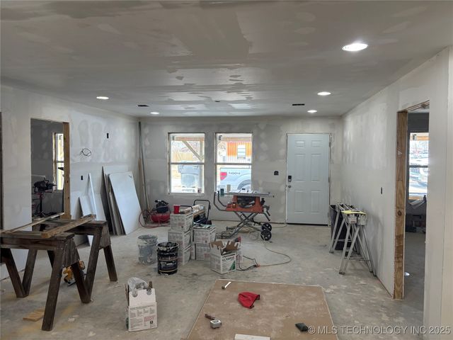 207 NE 2nd Street, Adair, OK 74330