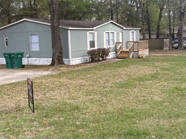 9541 Maple Ridge Drive, Willis, TX 77318