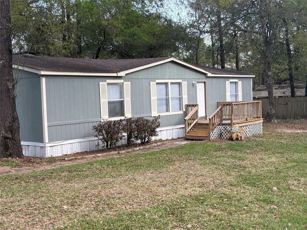 9541 Maple Ridge Drive, Willis, TX 77318