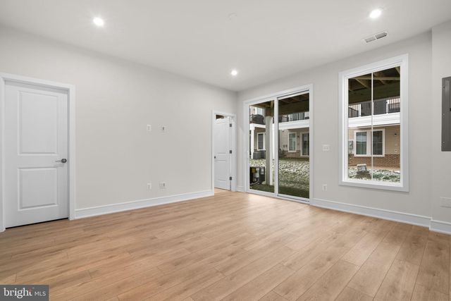 23021 BLUE EAGLE TER, Ashburn, VA 20148