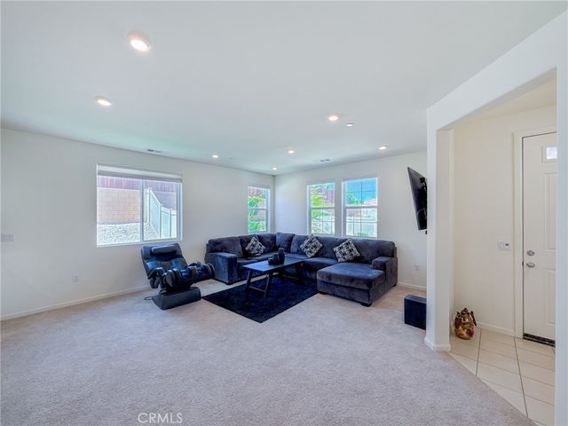 279 GALVESTON Lane, Palmdale, CA 93551