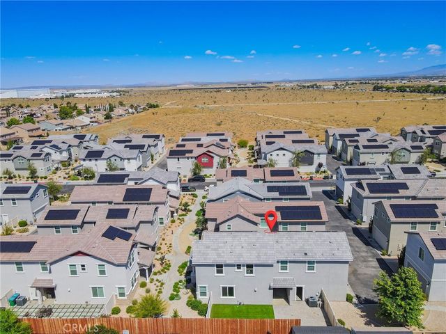 279 GALVESTON Lane, Palmdale, CA 93551