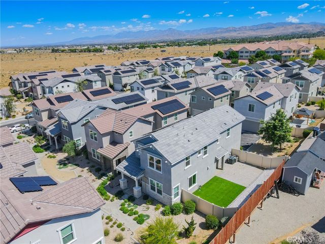 279 GALVESTON Lane, Palmdale, CA 93551