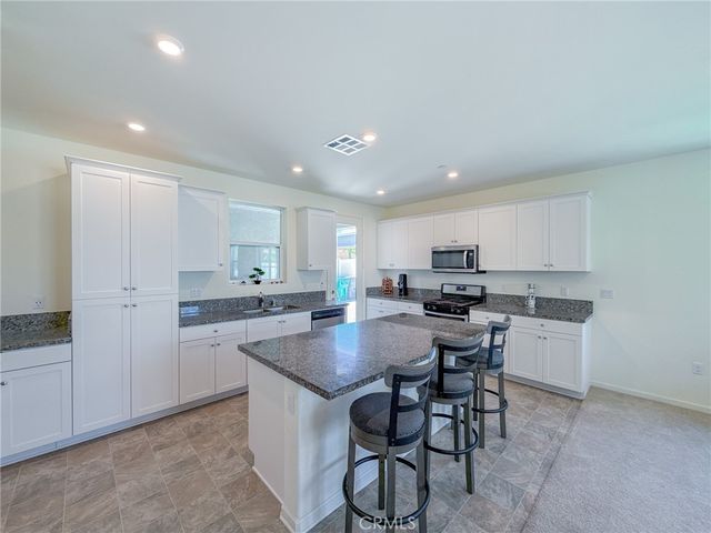 279 GALVESTON Lane, Palmdale, CA 93551