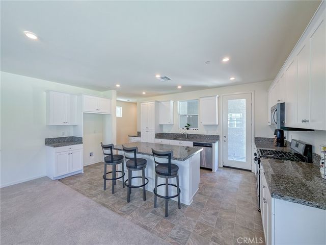279 GALVESTON Lane, Palmdale, CA 93551