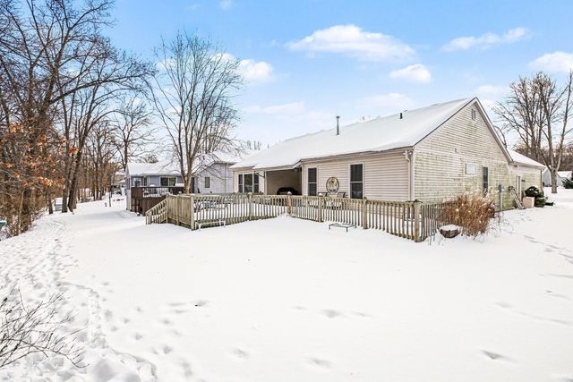 55370 Falling Water Drive, Elkhart, IN 46514