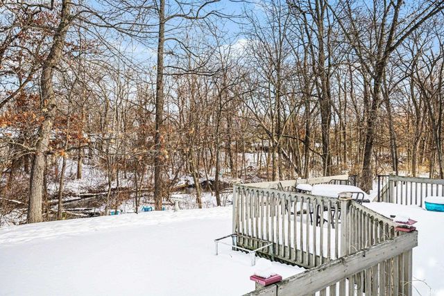 55370 Falling Water Drive, Elkhart, IN 46514