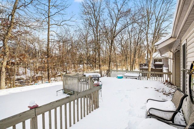 55370 Falling Water Drive, Elkhart, IN 46514