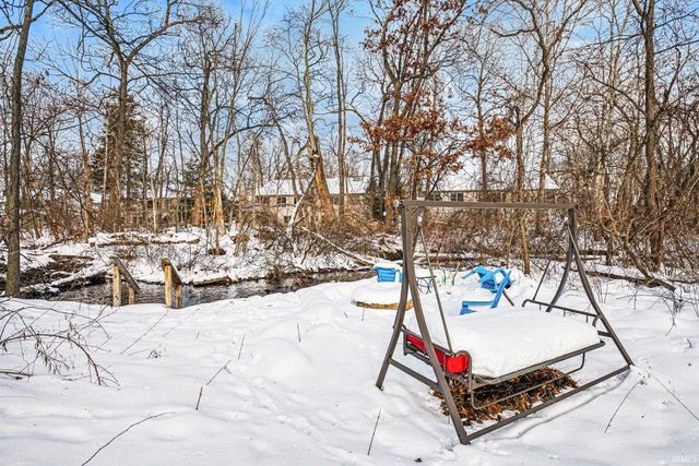 55370 Falling Water Drive, Elkhart, IN 46514