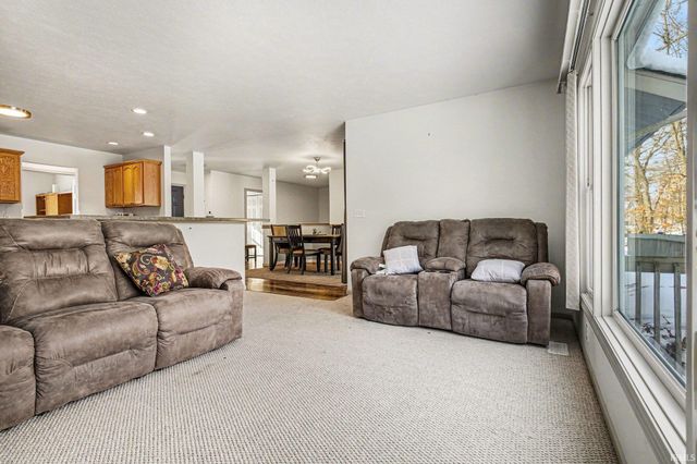 55370 Falling Water Drive, Elkhart, IN 46514