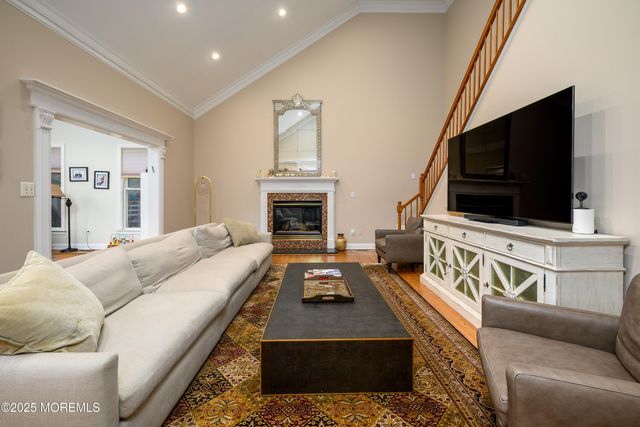 10 Austen Court, Marlboro, NJ 07746