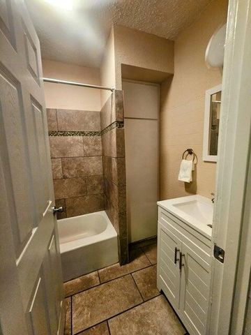 31 E Kingman Avenue E, Battle Creek City, MI 49014