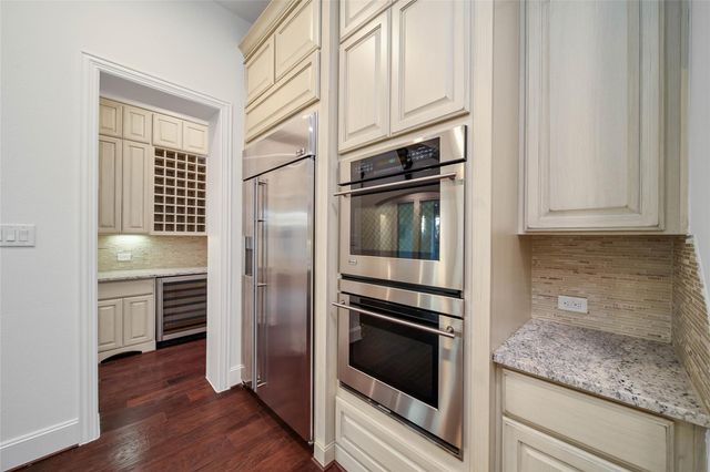 19 Brittany Rose Place, The Woodlands, TX 77375