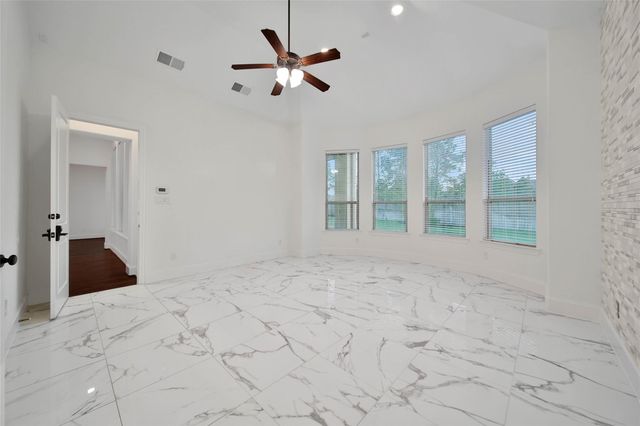 19 Brittany Rose Place, The Woodlands, TX 77375