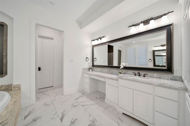 19 Brittany Rose Place, The Woodlands, TX 77375