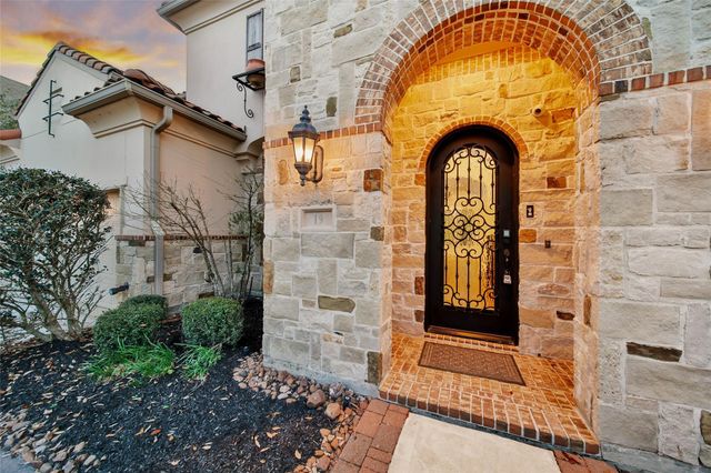 19 Brittany Rose Place, The Woodlands, TX 77375