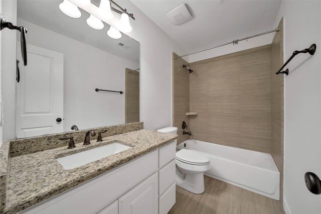 19 Brittany Rose Place, The Woodlands, TX 77375